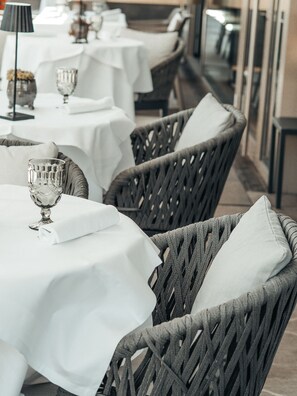 Lunch and dinner served  - Hotel Rocket Rooms Velden (Velden am Wörther See)