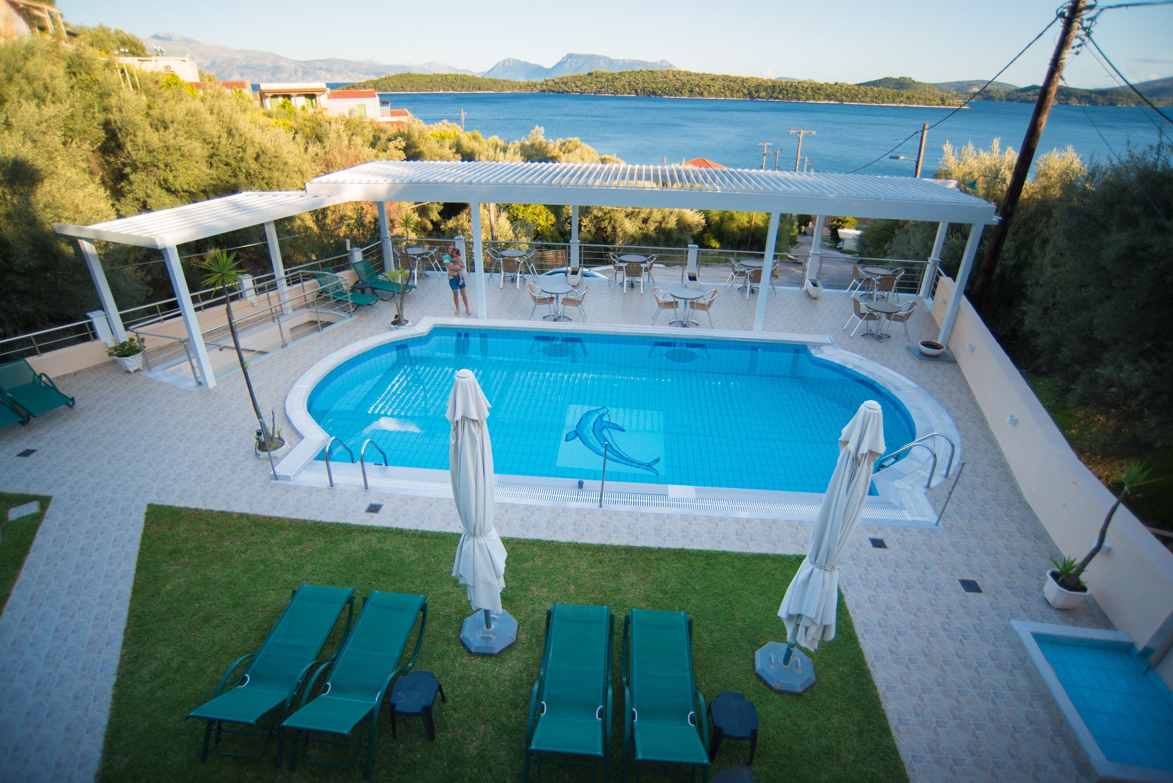 Hồ bơi ngoài trời, mở cửa từ 10:00 đến 22:00, dù/ô trên bãi biển/hồ bơi 