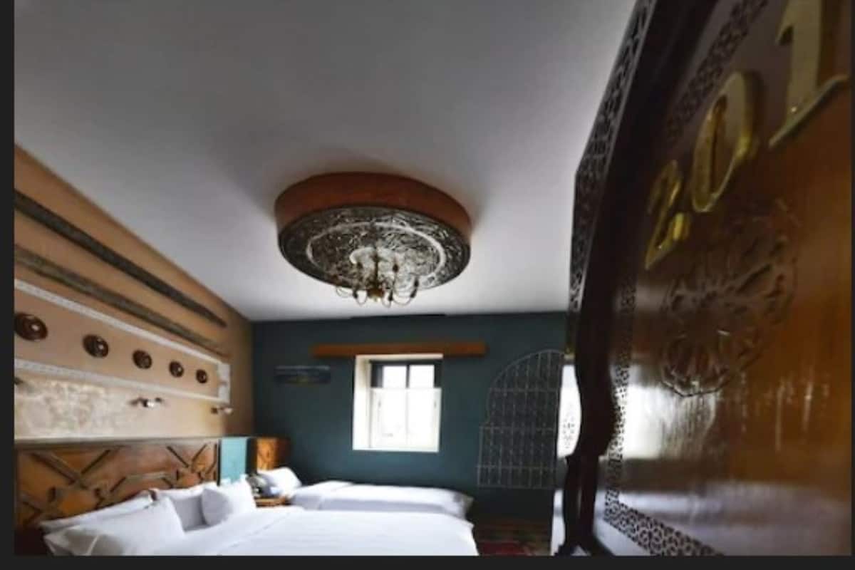 deluxe double room, 1 bedroom | desk, blackout curtains, free wifi