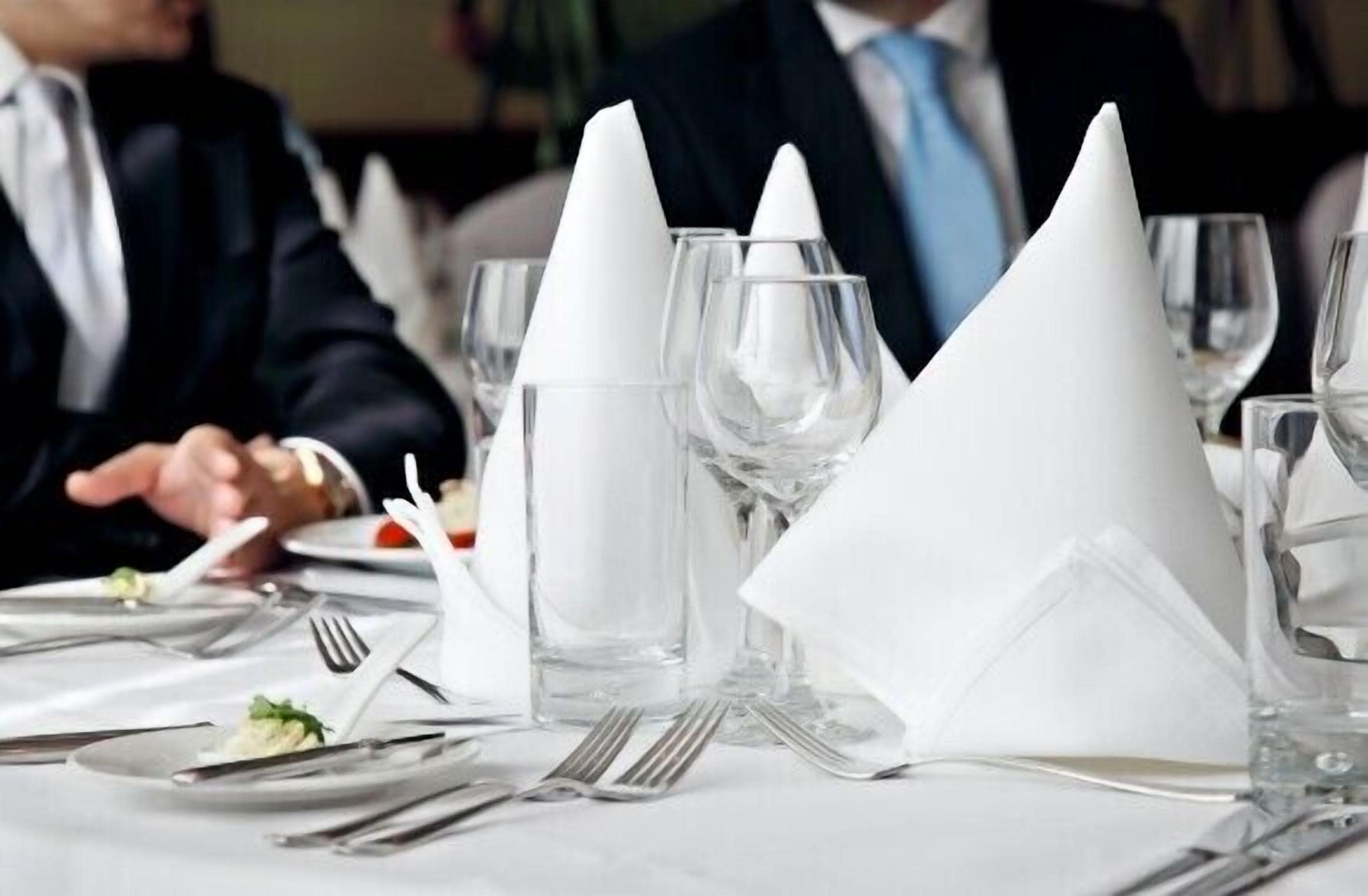 lunch and dinner served, local and international cuisine