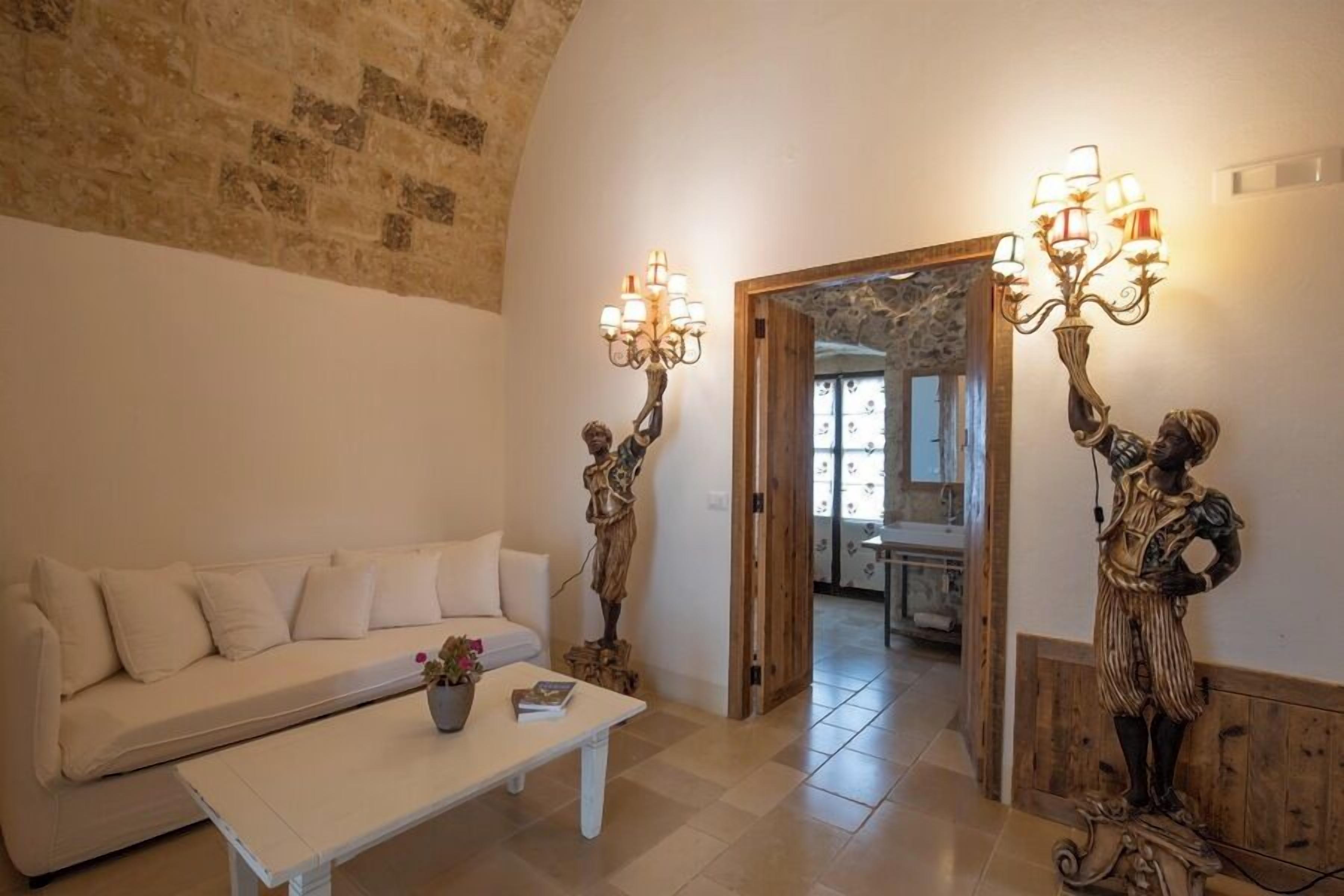 Royal Suite | Living area | Flat-screen TV
