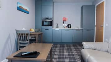 Apartment, 2 Bedrooms | Living area