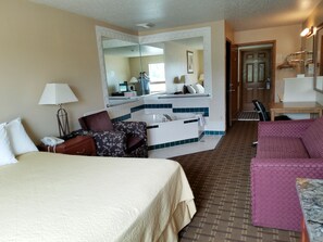 Literie de qualité supérieure, coffres-forts dans les chambres, bureau