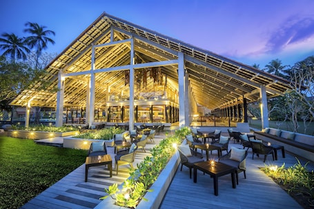 Esterni. Anantara Kalutara Resort