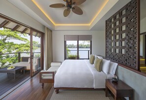 Premium bedding, minibar, in-room safe, desk - Anantara Kalutara Resort (Kalutara)