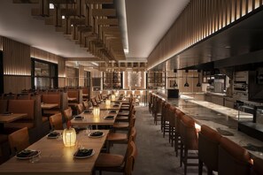 3 restaurantes; se sirven desayunos, almuerzos y cocina americana 