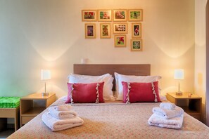 Comfort Room, 1 Bedroom, Private Bathroom, Corner | Egyptian cotton sheets, premium bedding, individually decorated