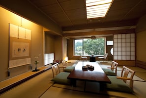 Minibar, in-room safe, rollaway beds, free WiFi - Oyado Tamaki (Shibukawa)