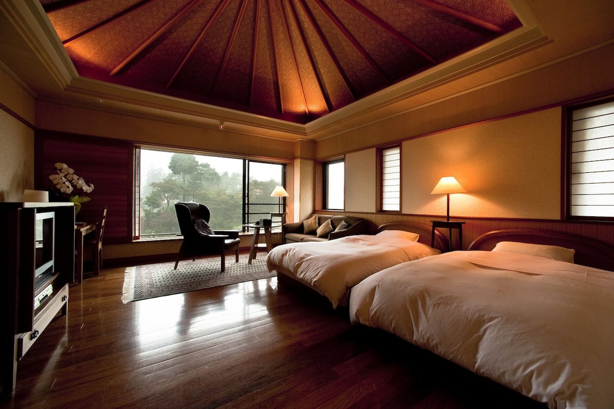 Hourai (Standard Twin Room with Onsen Bath Tub, 2 Semidouble Beds and 1 Sofa Bed), Ishidan View
