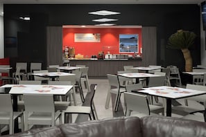 Dining - Holiday Inn Express Pachuca (Pachuca)