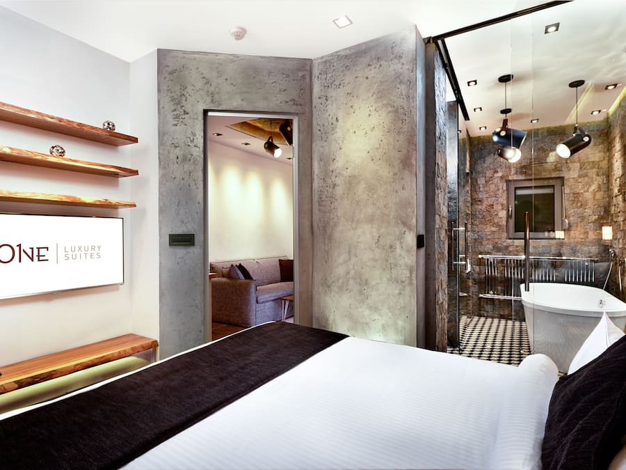 Luxury Apartment, 1 King Bed with Sofa bed | Egyptian cotton sheets, premium bedding, memory foam beds, minibar