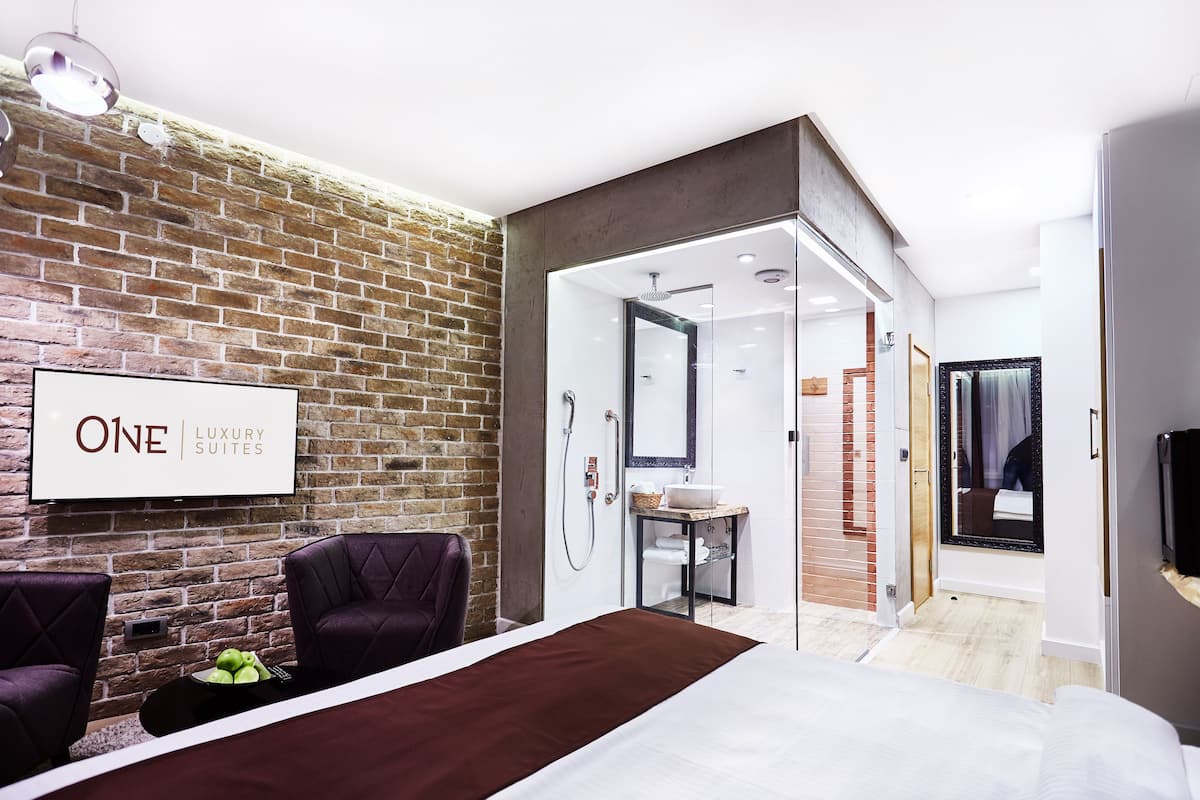 Doppia Deluxe, 1 letto king, vista città | 1 camera, biancheria in cotone egiziano