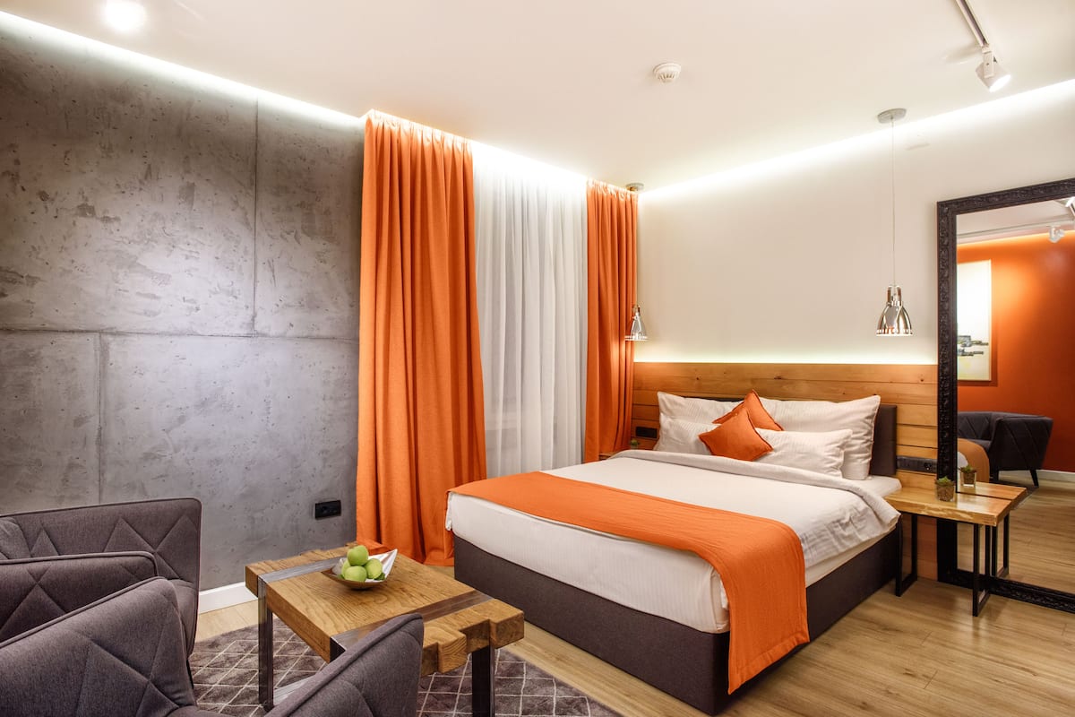 Suite monolocale Comfort, 1 letto a una piazza e mezza, vista città | 1 camera, biancheria in cotone egiziano