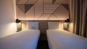 1 chambre, bureau, rideaux occultants, chambres insonorisées