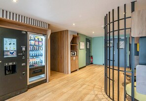 Lobby - B&B HOTEL Bordeaux Mérignac Aéroport (Merignac)