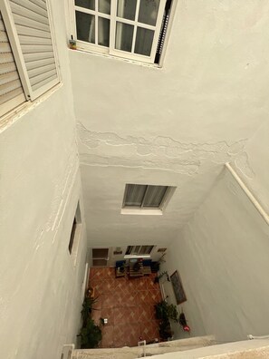 Tomannsrom, delt bad | Terrasse/patio