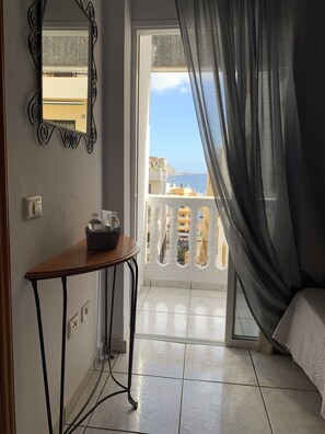 Tomannsrom, privat bad | Wi-fi (inkludert) og sengetøy