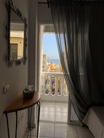 Twin Room, Private Bathroom | Free WiFi, bed sheets