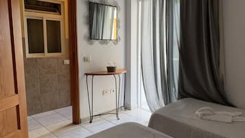 Twin Room, Private Bathroom