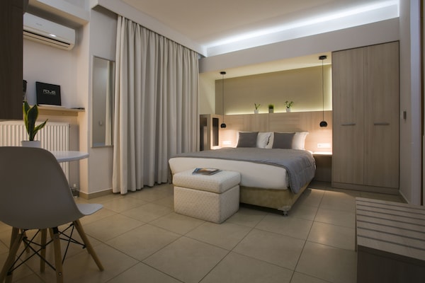 Standard Studio | Egyptian cotton sheets, hypo-allergenic bedding, down comforters