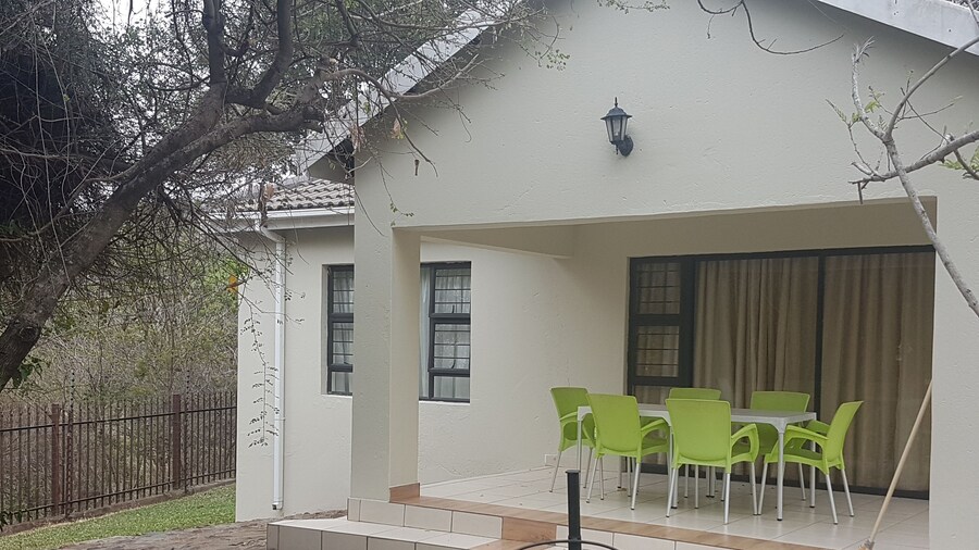 Sand River Cottages