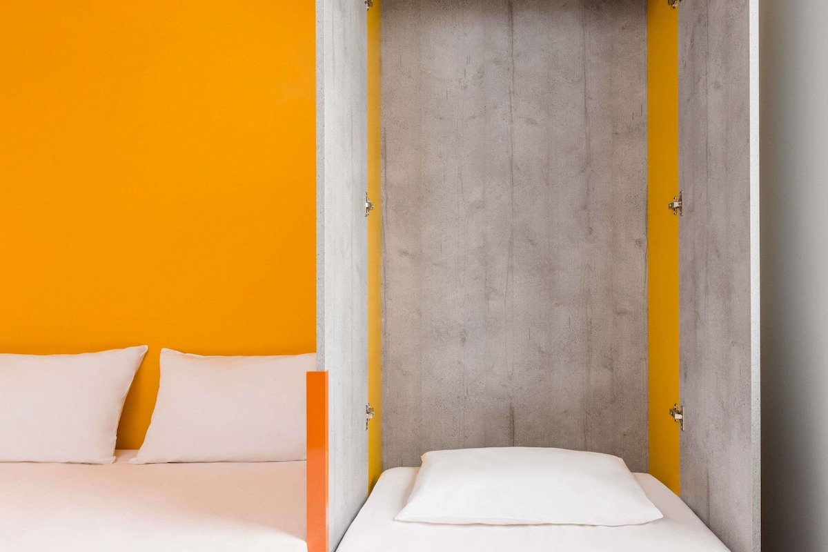 Triple Room, Multiple Beds