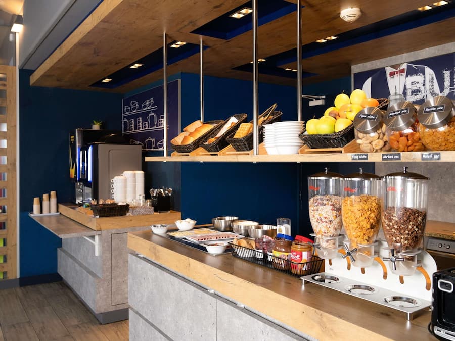 Daily buffet breakfast (EUR 9 per person)