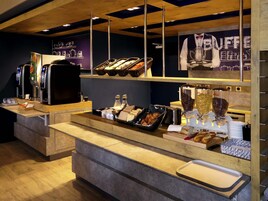 Daily buffet breakfast (EUR 9 per person)