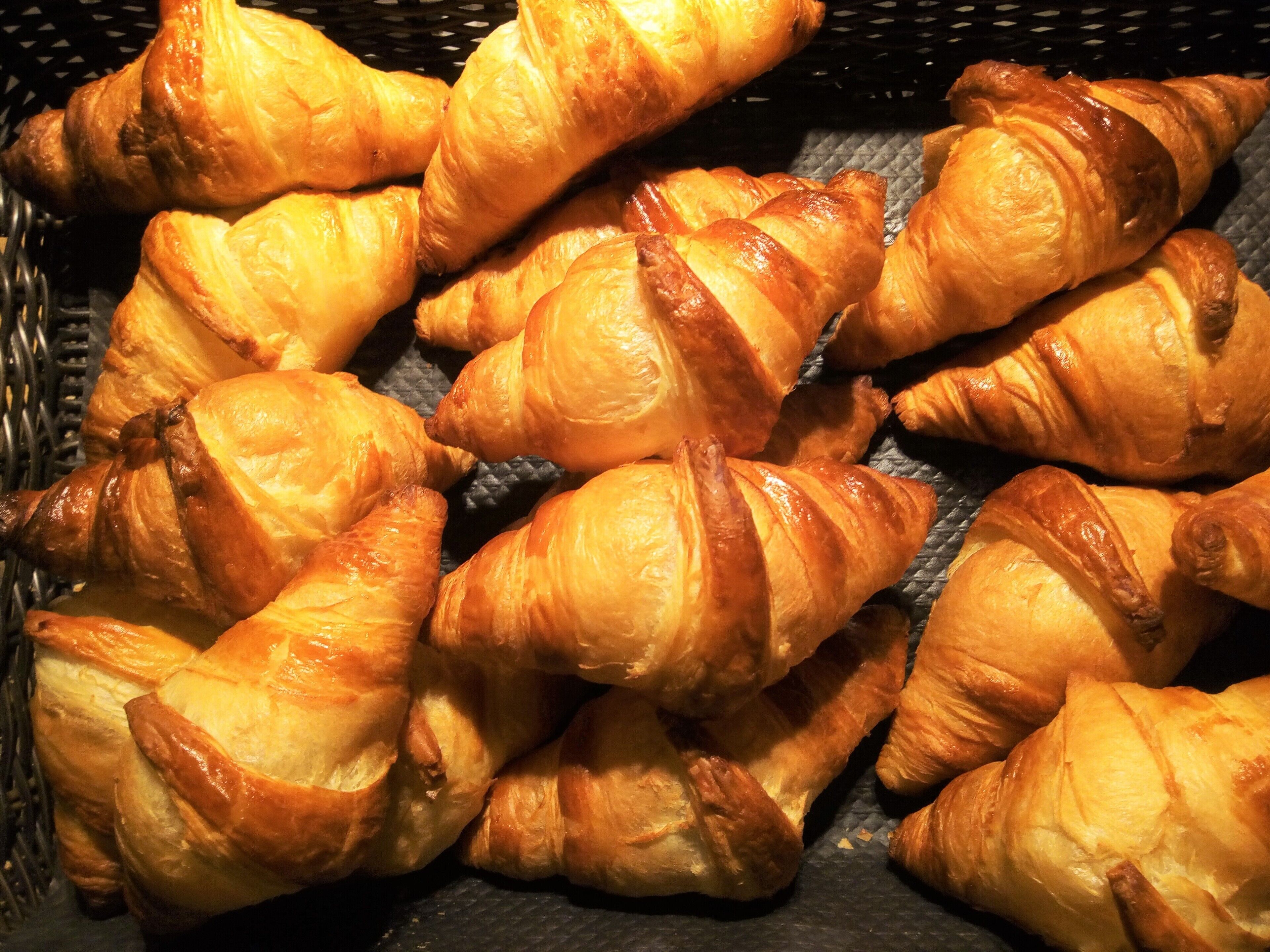 daily buffet breakfast (eur 7.50 per person)