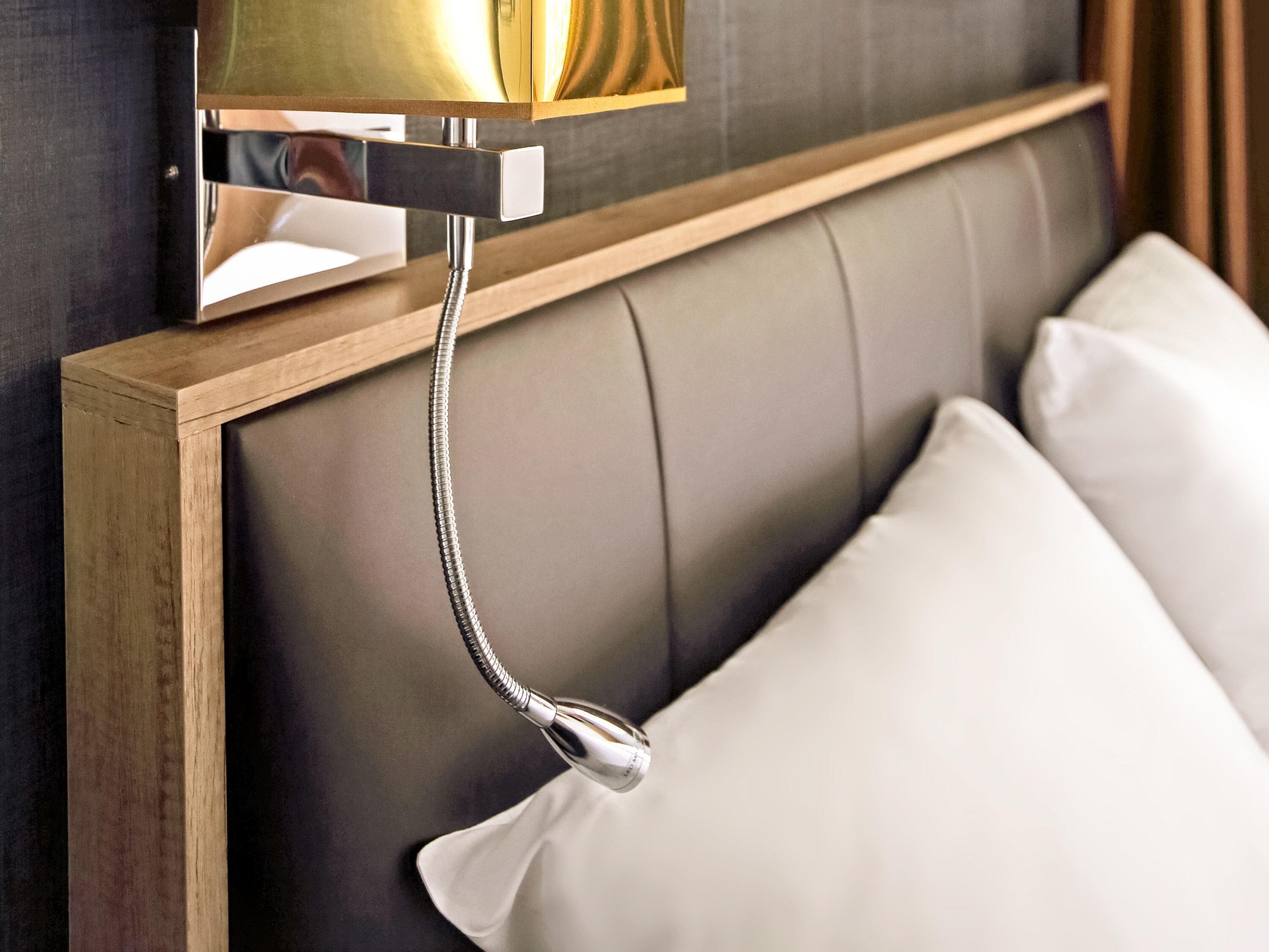 Bureau, fer et planche à repasser, lits bébé (gratuits), Wi-Fi gratuit