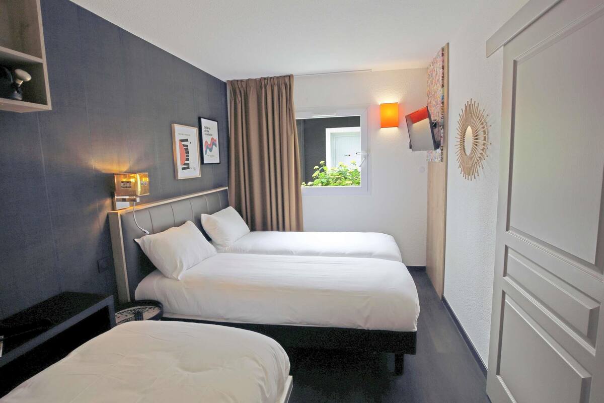 desk, iron/ironing board, free cots/infant beds, free wifi