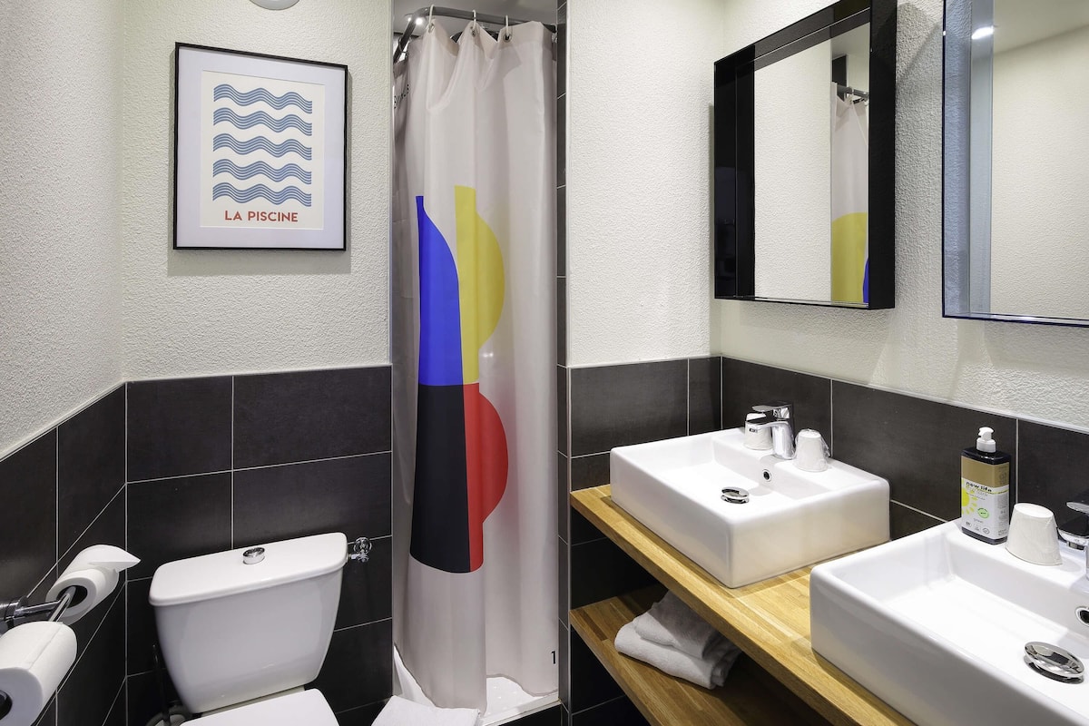 Zimmer, 2 Einzelbetten (Pop) | Schreibtisch, Bügeleisen/Bügelbrett, kostenlose Babybetten