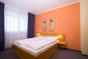 Ropa de cama hipoalergénica y minibar 