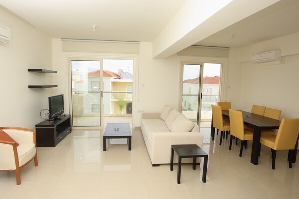 Living room - Athena Beach Villa (Paralimni)