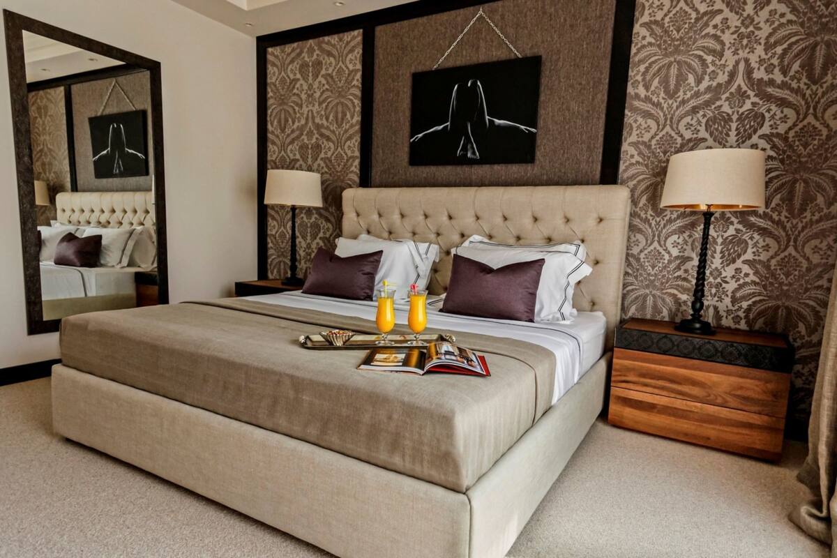 Studio Suite, pemandangan laut | Seprai premium, minibar, brankas, dan meja kerja