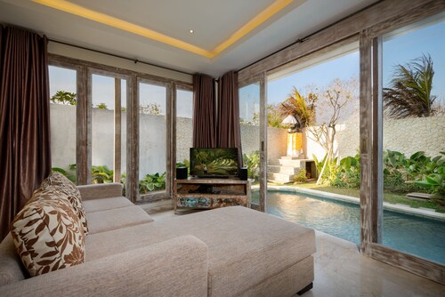 Adinda Balangan Beach Villa