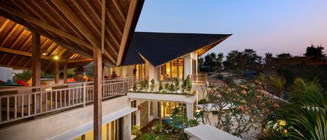 Villa, 2 chambres, piscine privée | Balcon