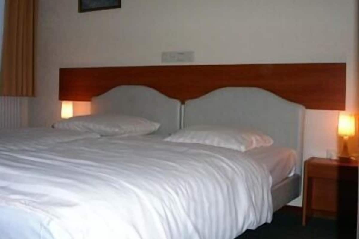 Standard Double Room | Free cots/infant beds, free WiFi