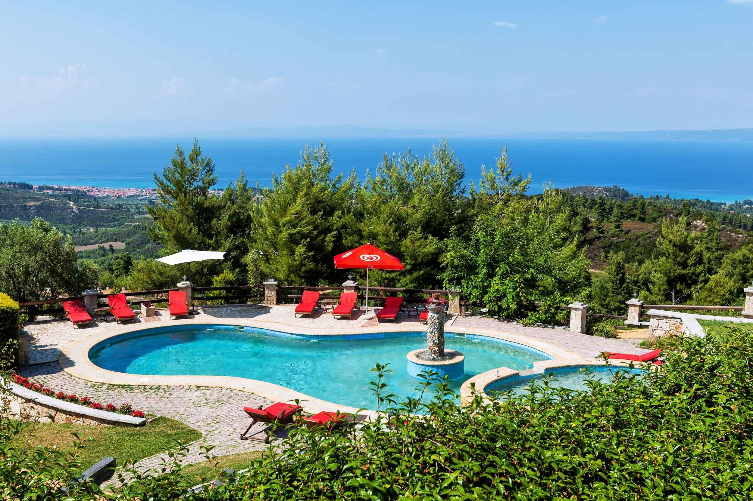 3 piscinas al aire libre, tumbonas