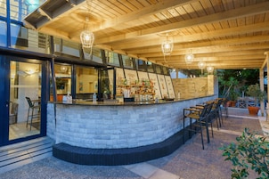 Bar (en el alojamiento)