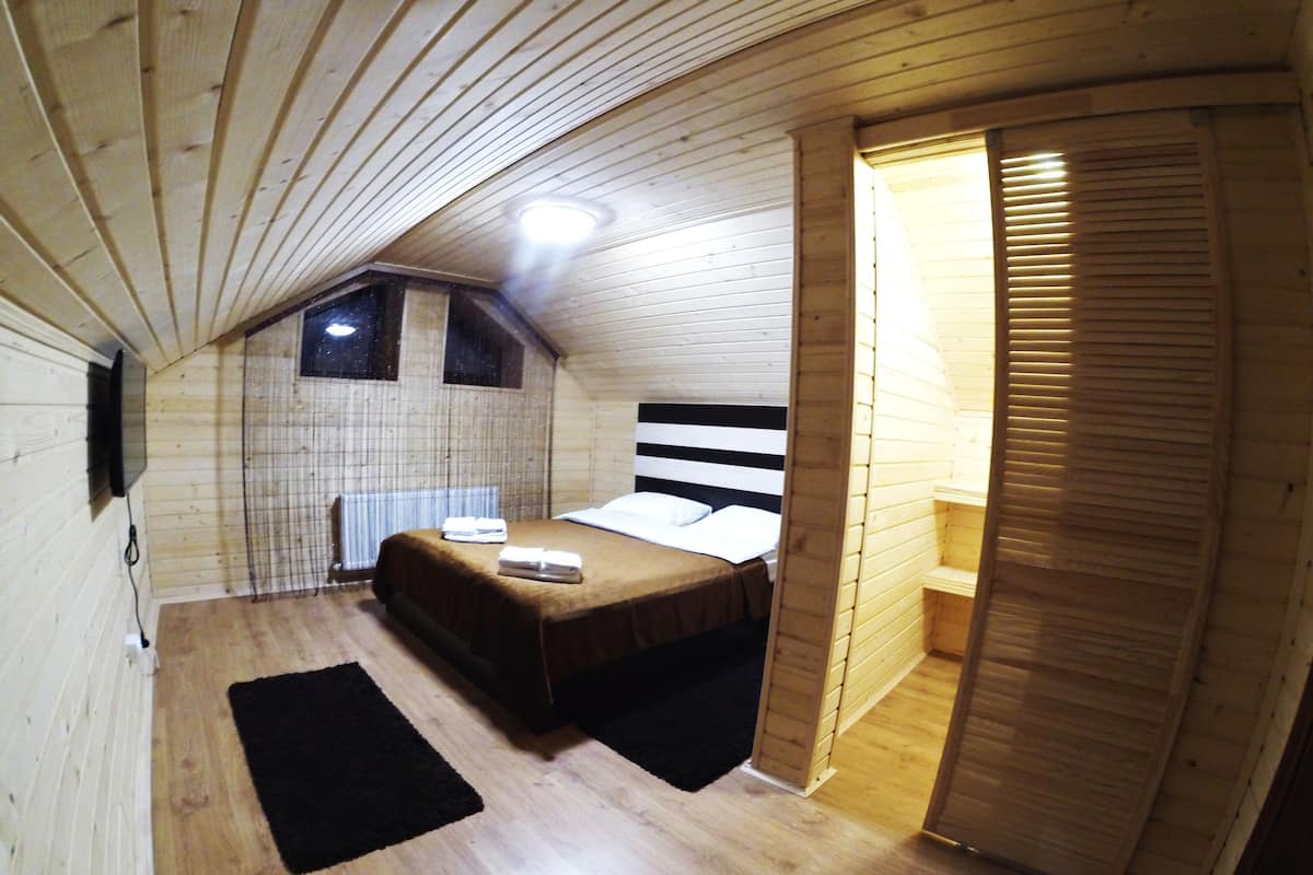 双人房, 公共浴室 (Attic) | 高档床上用品、熨斗/熨板、免费 WiFi、床单