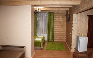 Suite, Private Bathroom | 1 bedroom, premium bedding, iron/ironing board, free WiFi