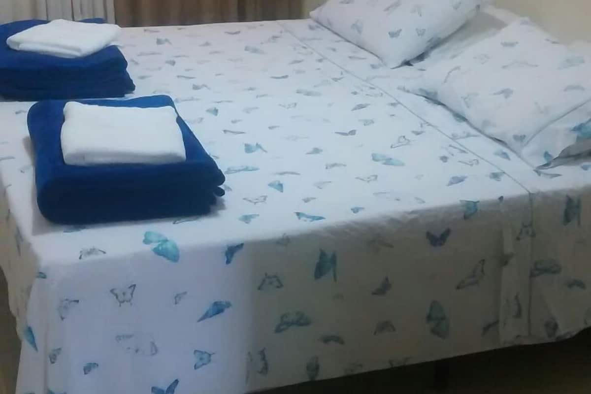 Habitación doble | Cortinas blackout y wifi gratis