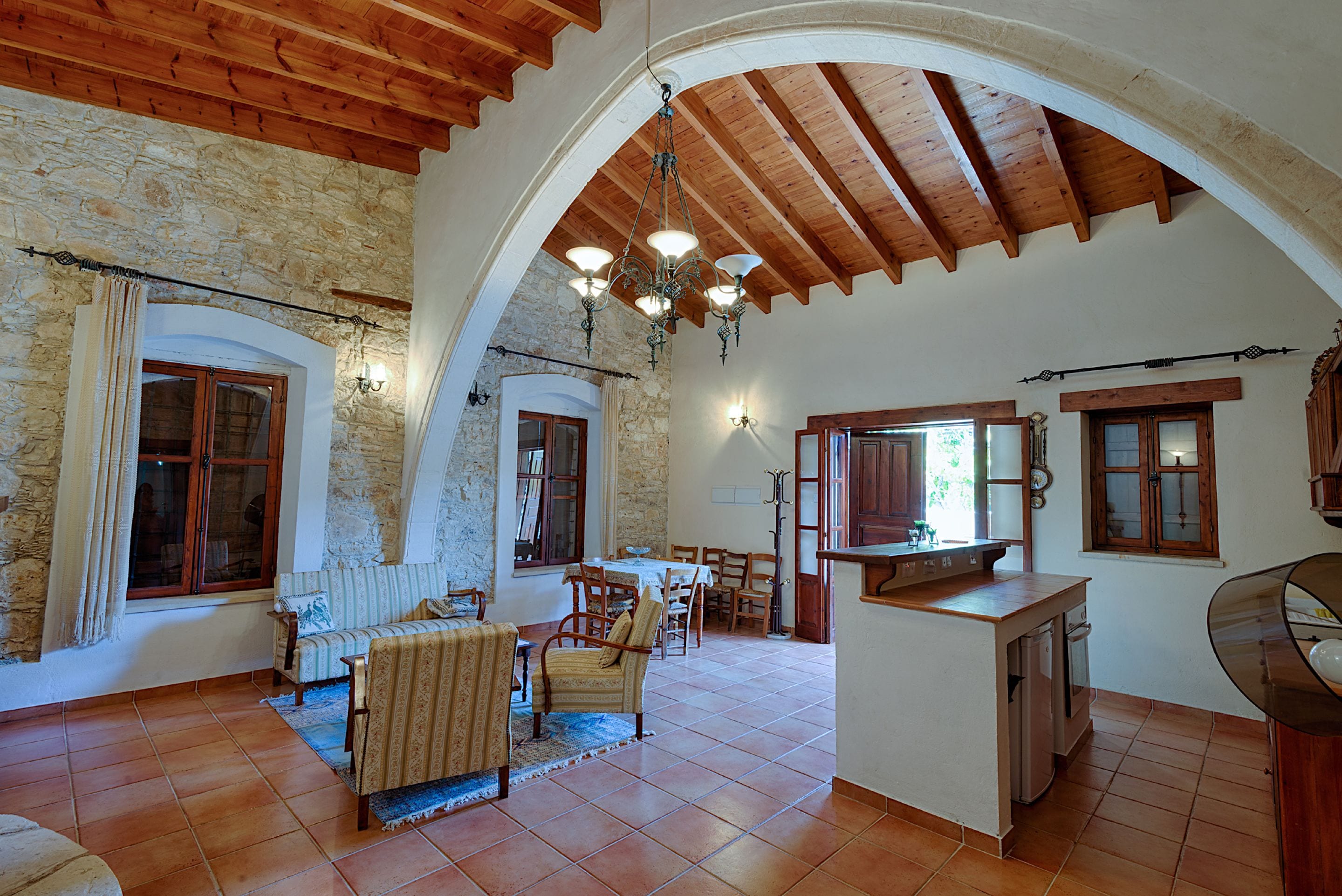 Traditional House, 2 Bedrooms, Mountain View, Mountainside | Living room | 45-inch flat-screen TV with cable channels, TV, fireplace