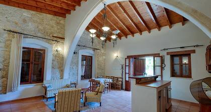 Komi Lofou Traditional House