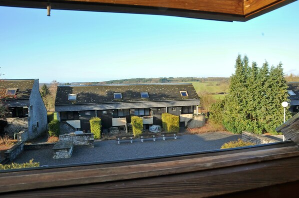 Bungalow clásico, 1 habitación | Vista desde la propiedad