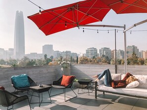 En 42-tommers LED-TV med kabel-kanaler samt TV