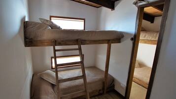 Family Bungalow | 2 bedrooms, individually decorated, soundproofing