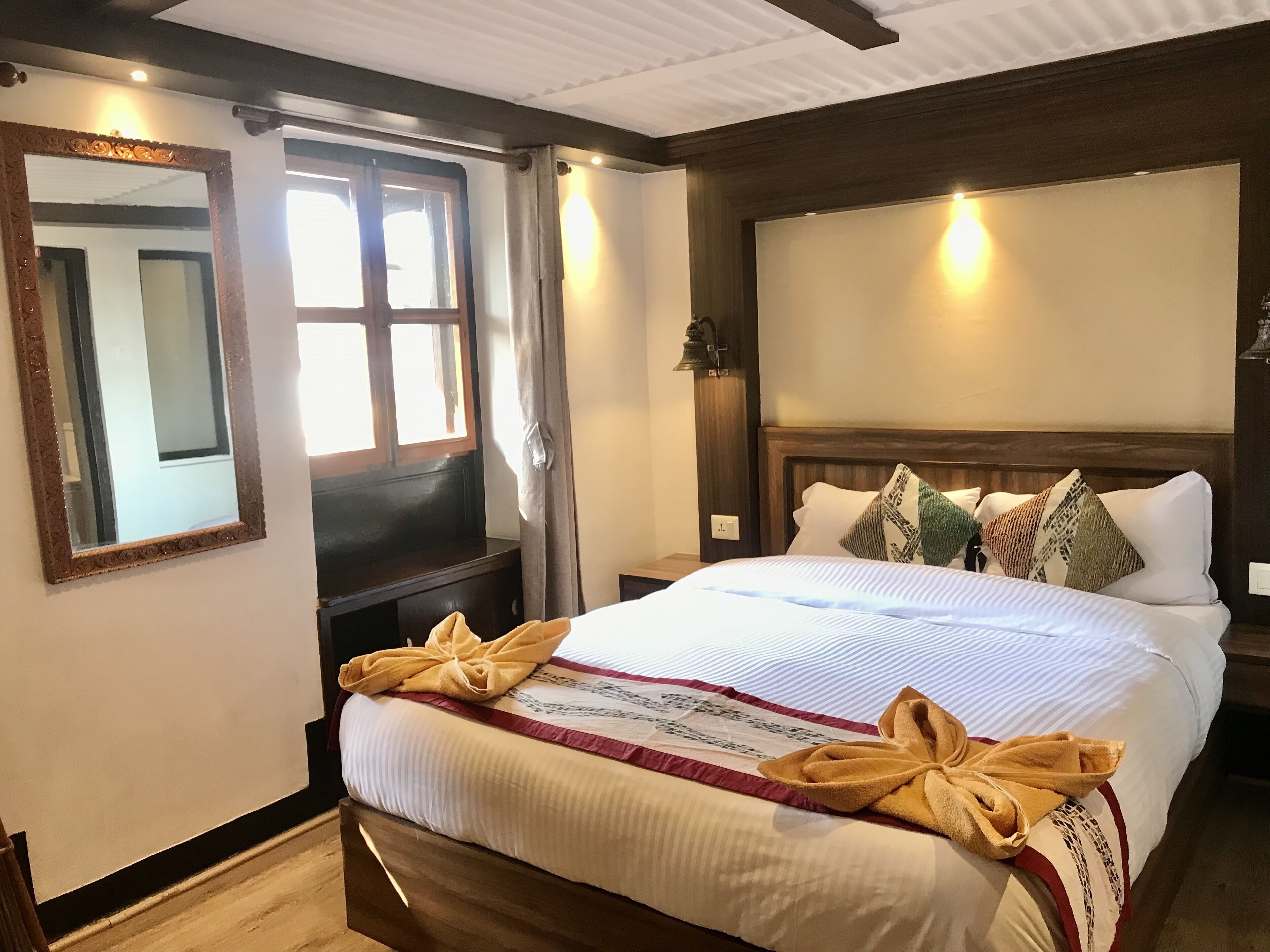 Deluxe Room | Desk, free WiFi, bed sheets