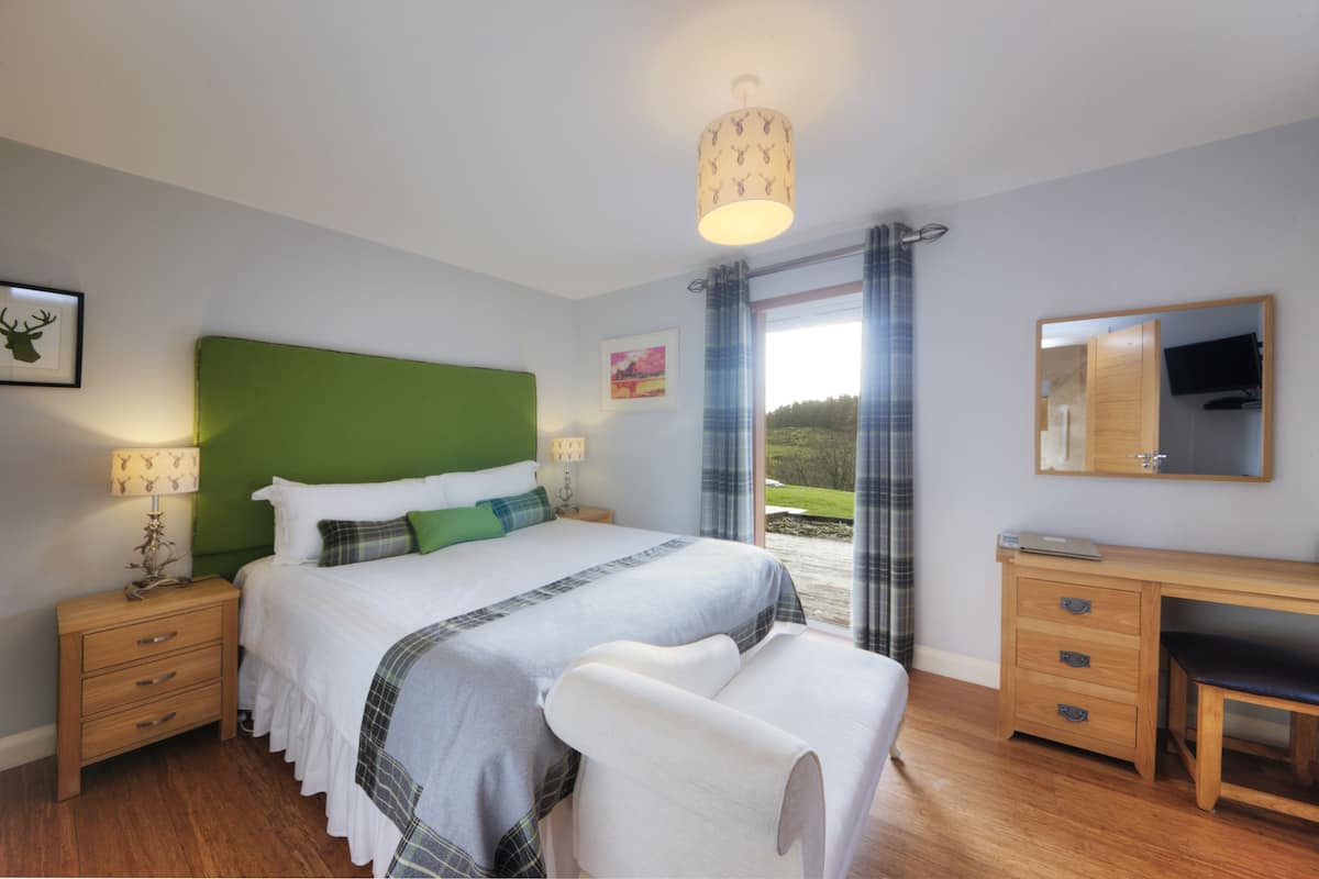 Double Room | Premium bedding, individually decorated, individually furnished, desk